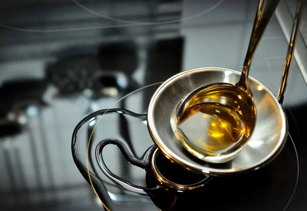 Image of What is the Difference between Refined Oil and Wood-Press Oil?